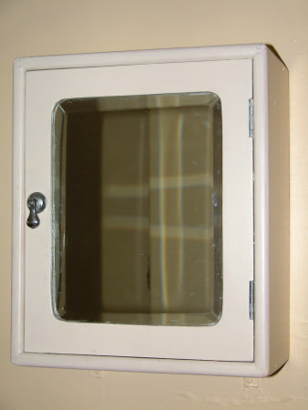 Wall cupboard