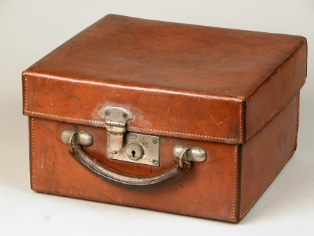 Toilet case