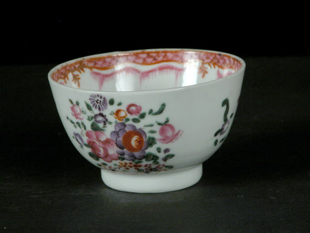Tea bowl and saucer