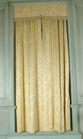 Curtains and pelmets
