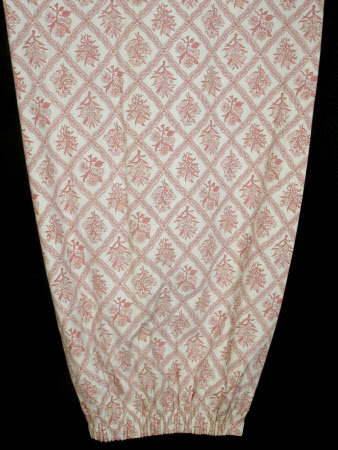 Curtains and pelmets