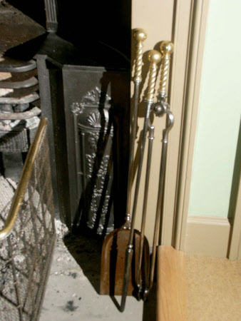 Ash shovel