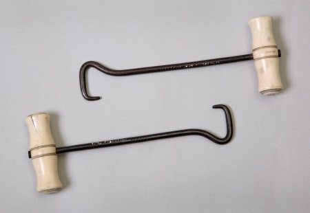 Boot hook