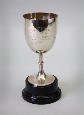Presentation cup