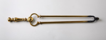Fireplace tongs