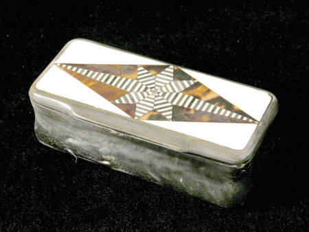 Snuffbox