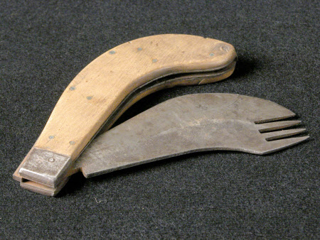 Folding knife