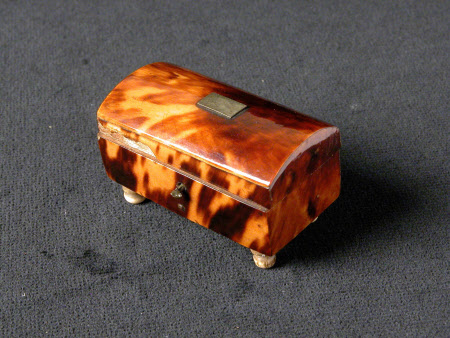 Miniature trunk