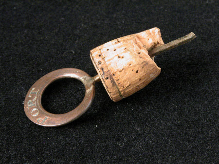 Bottle stopper fragment