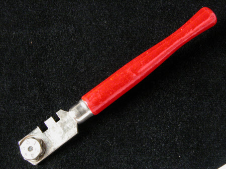 Glass cutter