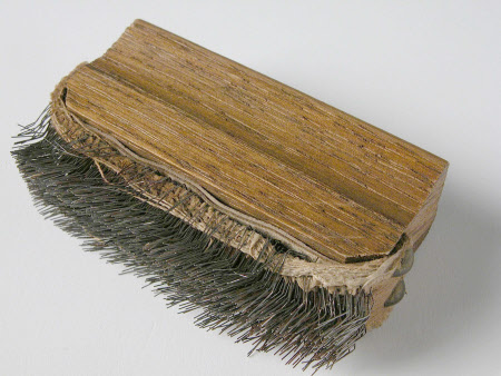 Suede brush