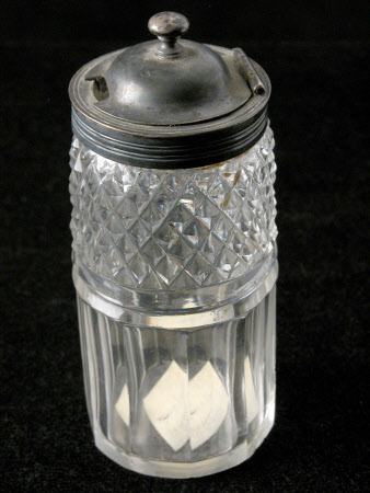 Condiment bottle