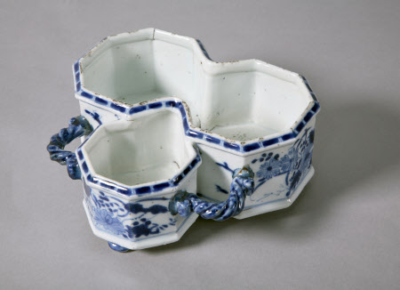 Cruet stand