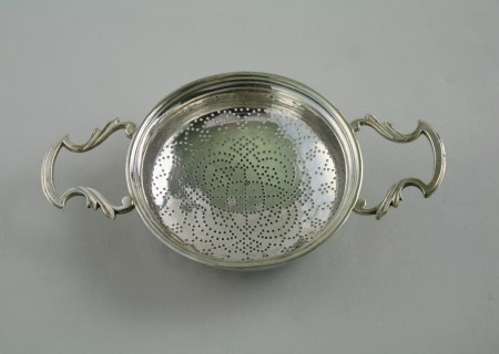 Orange strainer