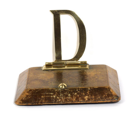 Letter clip