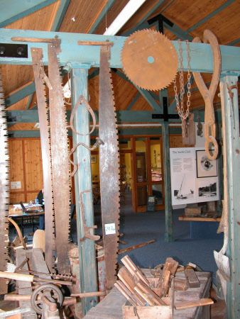Crosscut saw