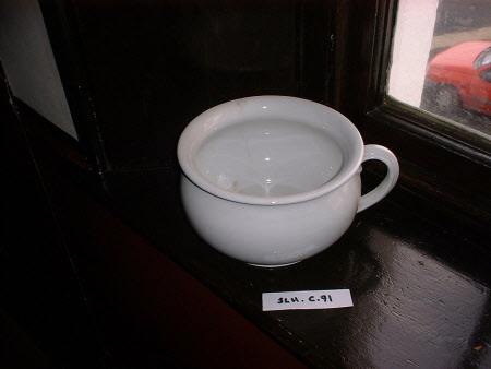 Chamber pot