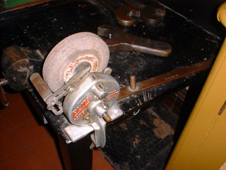 Grinding wheel
