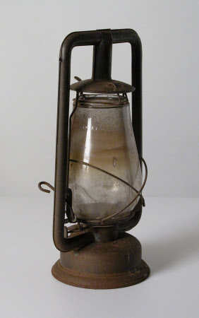 Hurricane lamp