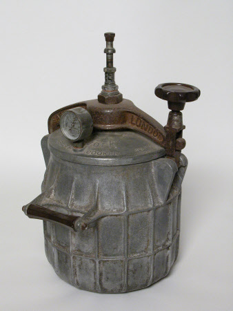 Pressure cooker