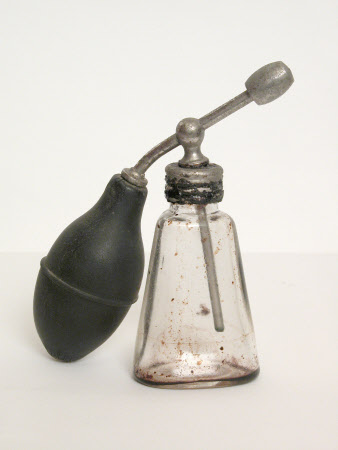 Perfume atomiser