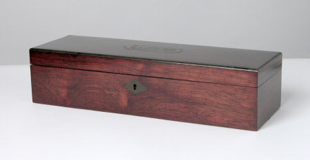 Glove box