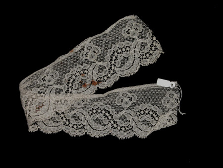 Lace piece