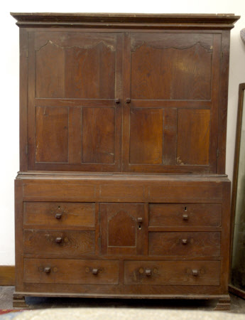 Linen press