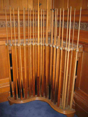 Cue stand