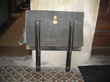 Portfolio stand