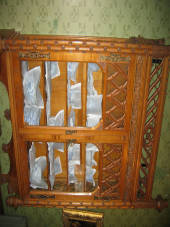 Hanging cabinet