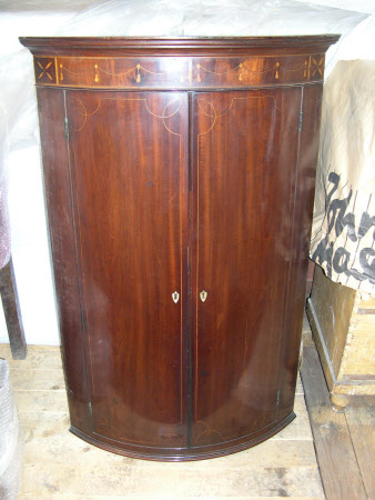 Wall cupboard