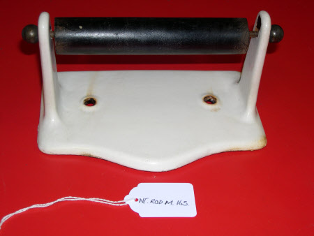 Toilet roll holder