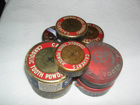 Tooth powder