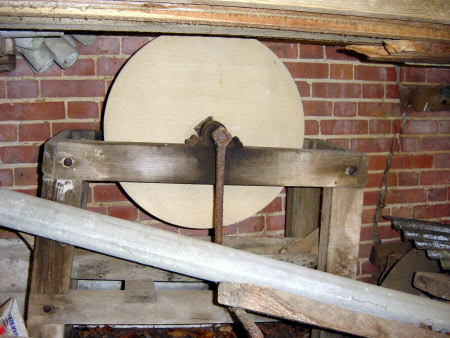 Stone grinder