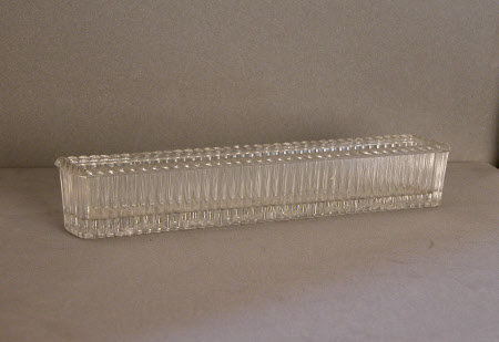 Flower arrangement dish