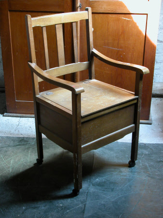 Commode armchair