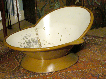 Hip bath