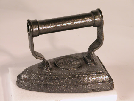 Smoothing iron