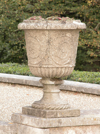 Garden vase