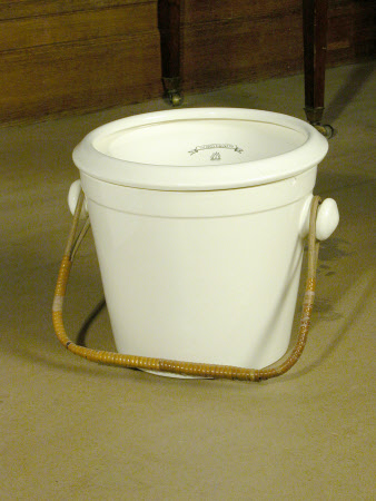 Toilet bucket