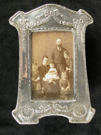 Photograph frame