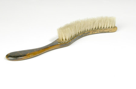 Crumb brush
