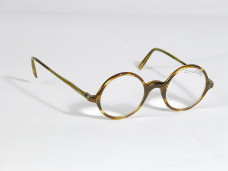 Spectacles