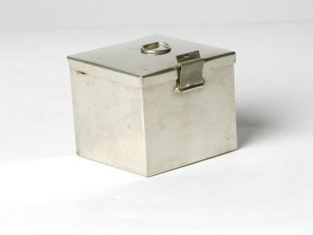 Sandwich tin