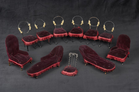 Dolls' chair