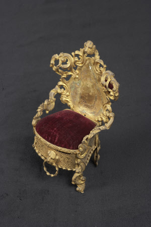 Dolls' chair