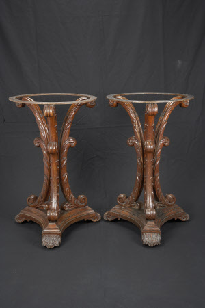 Jardiniere stand