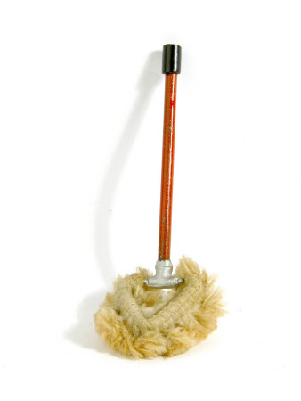 Miniature floor mop