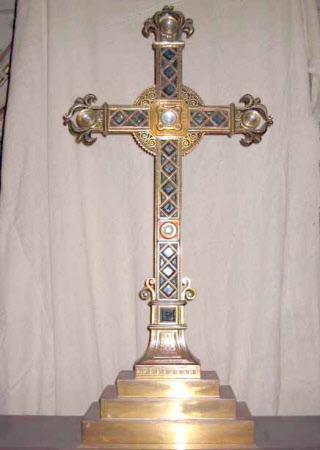 Altar cross